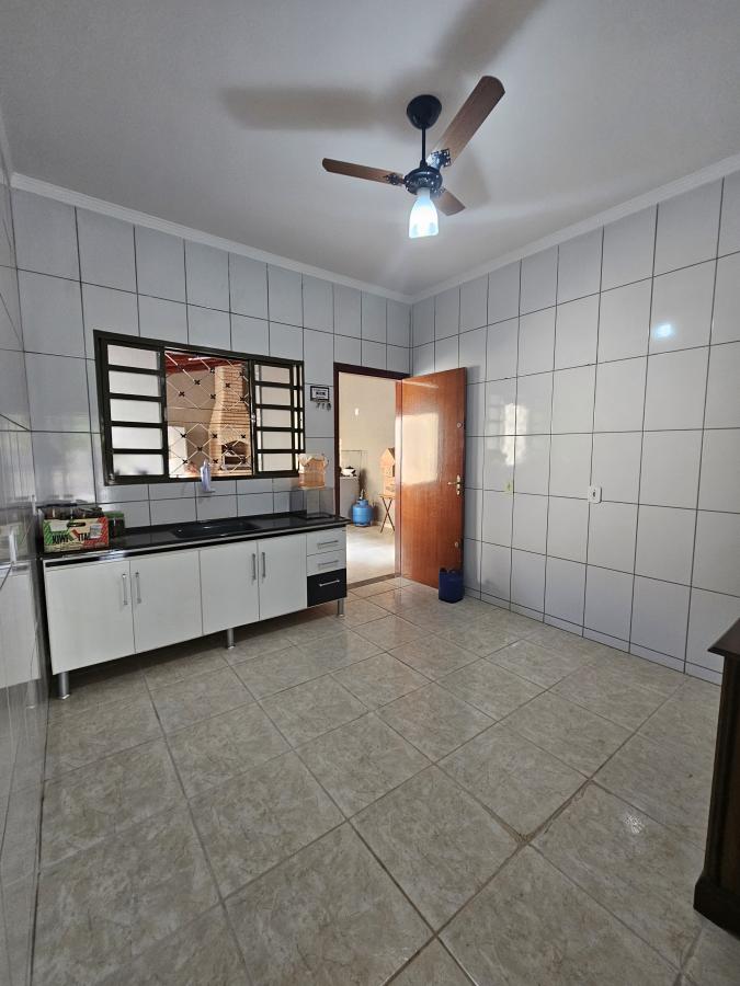 Casa à venda com 2 quartos, 230m² - Foto 5