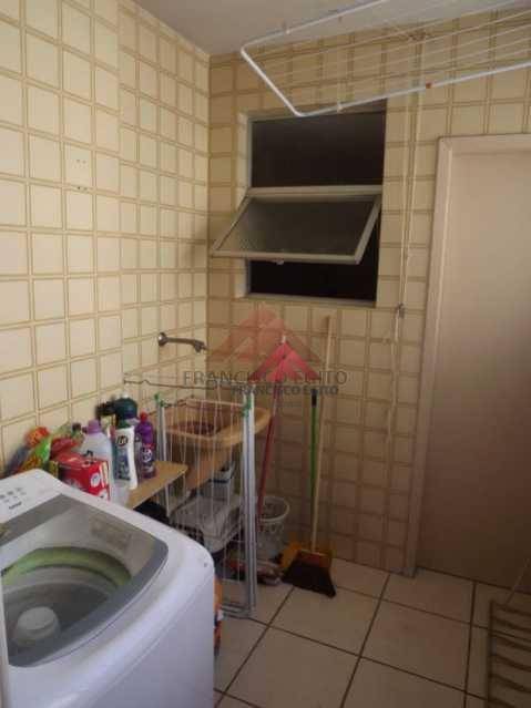 Apartamento à venda com 2 quartos, 70m² - Foto 10