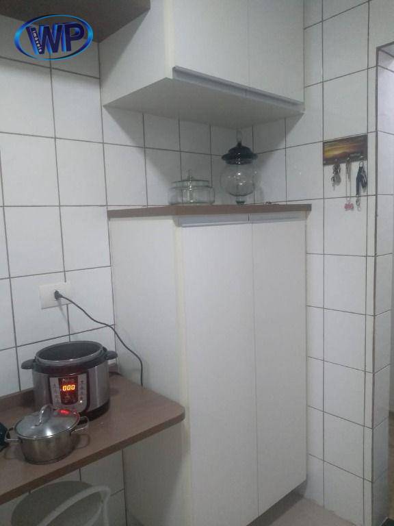 Apartamento à venda com 2 quartos, 64m² - Foto 9