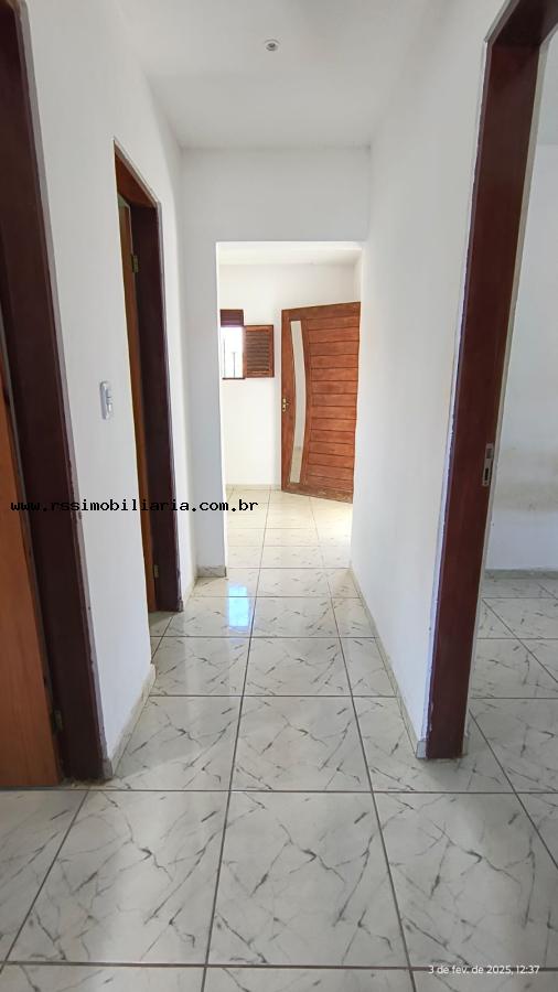 Casa à venda com 2 quartos, 70m² - Foto 4