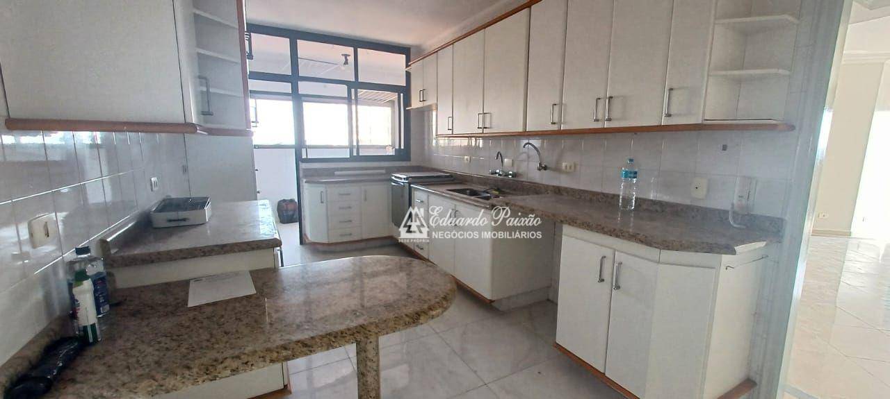 Apartamento à venda com 3 quartos, 130m² - Foto 9