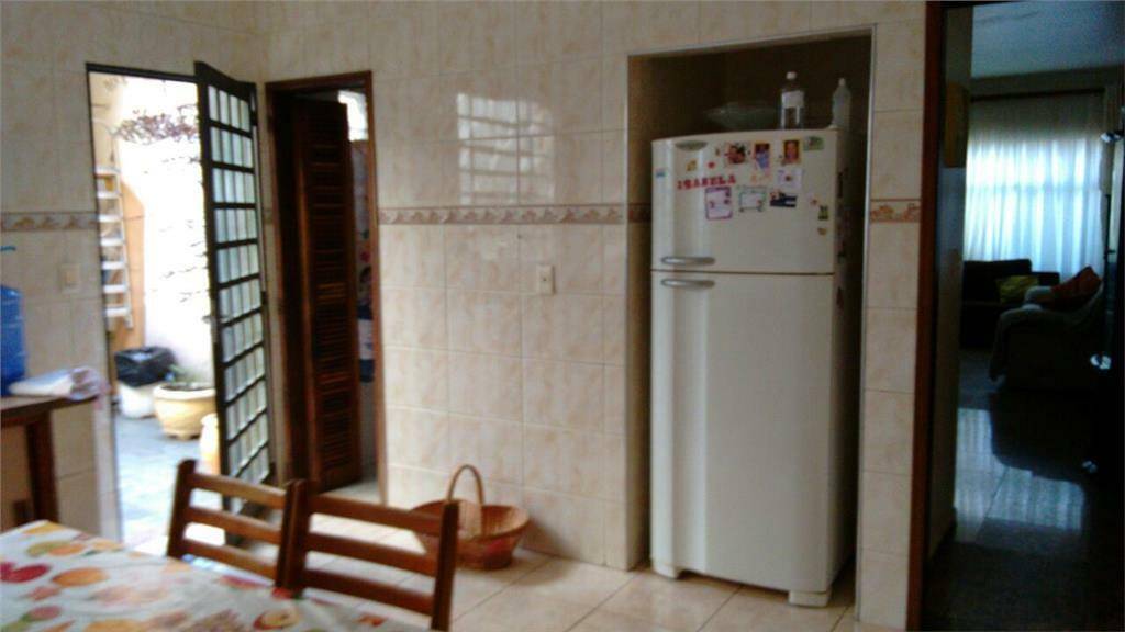 Sobrado à venda com 3 quartos, 150m² - Foto 2