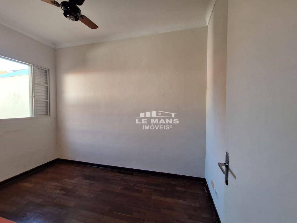 Casa à venda com 3 quartos, 164m² - Foto 9