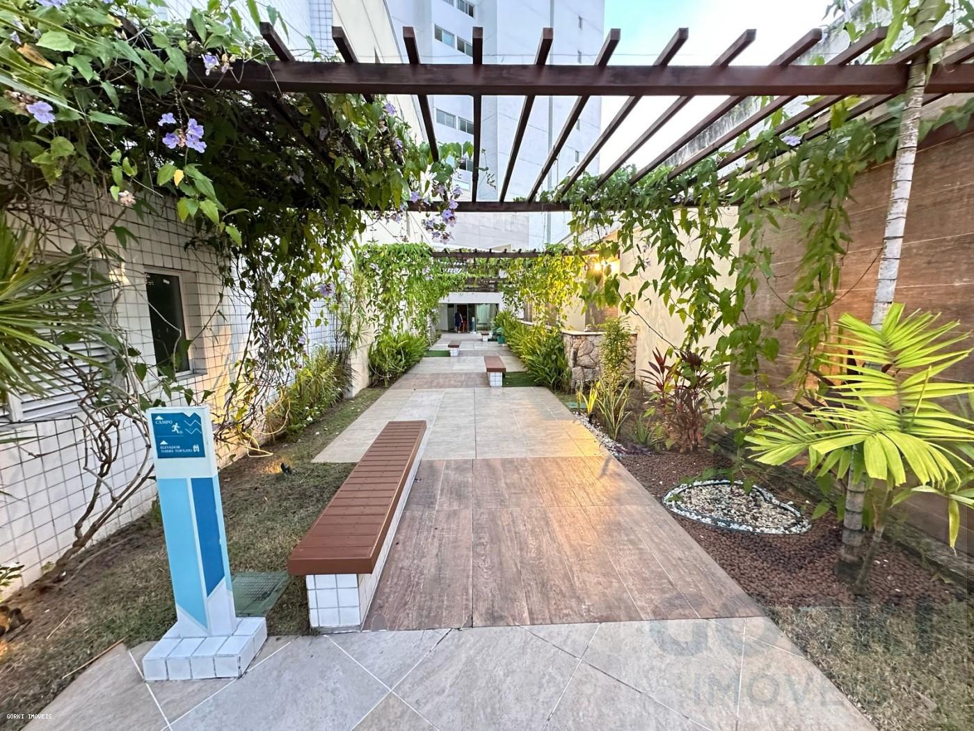 Apartamento à venda com 3 quartos, 205m² - Foto 2