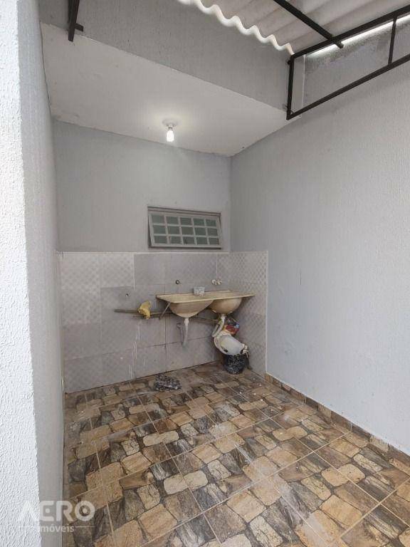 Casa à venda com 3 quartos, 104m² - Foto 17