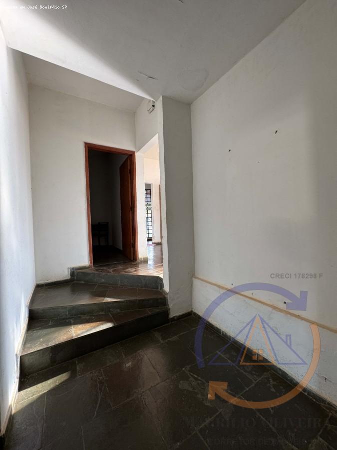 Casa à venda com 3 quartos, 308m² - Foto 11
