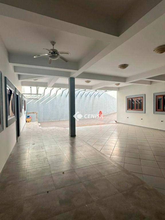 Casa de Condomínio à venda e aluguel com 5 quartos, 375m² - Foto 13