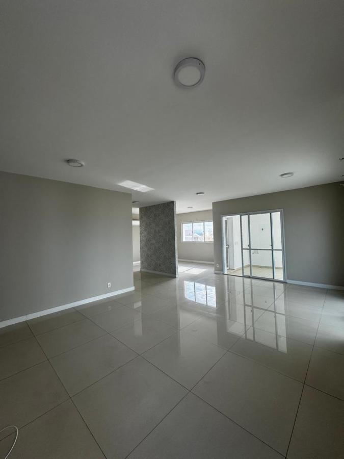 Apartamento para alugar com 3 quartos, 232m² - Foto 3