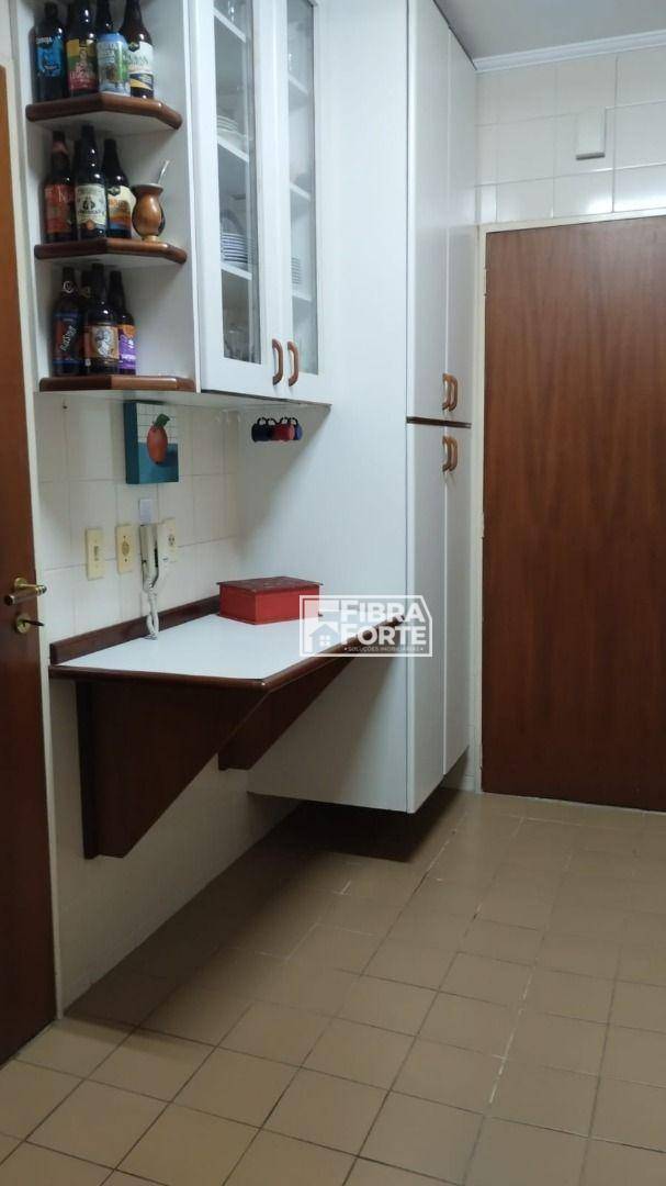 Apartamento para alugar com 3 quartos, 94m² - Foto 8