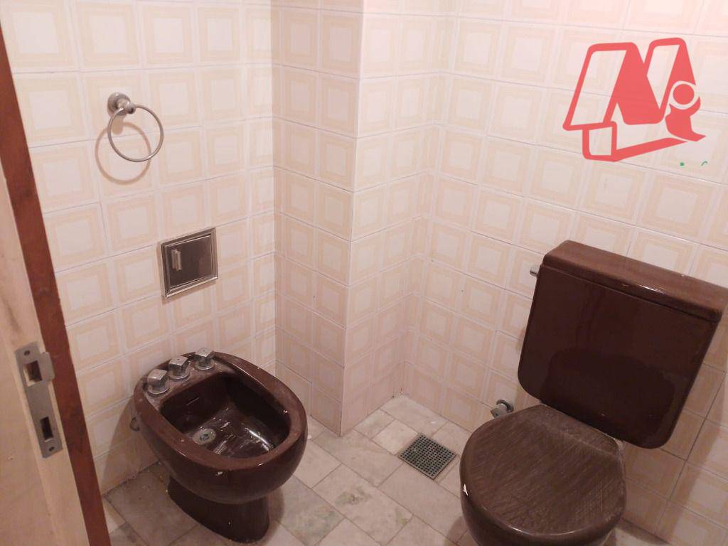 Casa à venda e aluguel com 3 quartos, 371m² - Foto 36