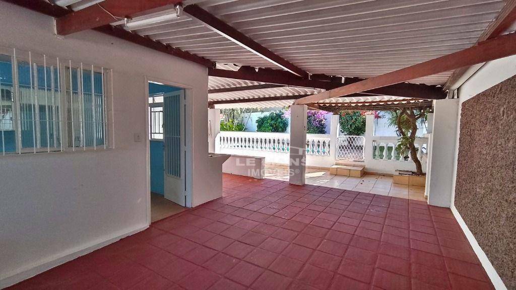 Casa à venda com 2 quartos, 194m² - Foto 8