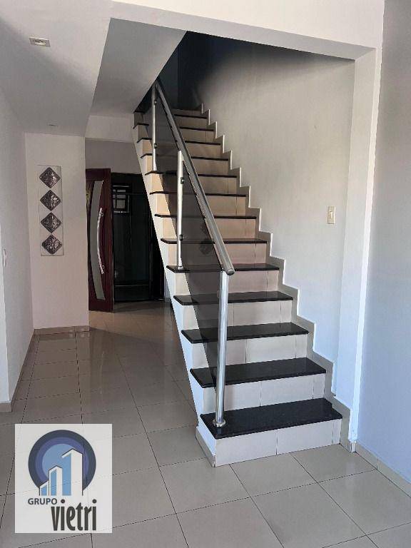 Sobrado para alugar com 3 quartos, 160m² - Foto 13