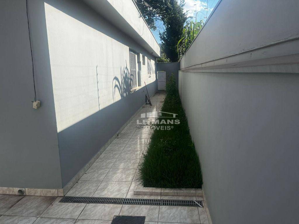 Casa para alugar com 3 quartos, 191m² - Foto 5