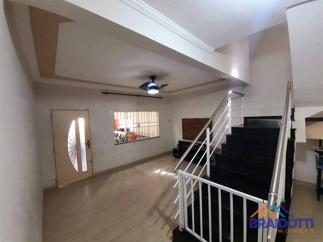 Casa à venda com 3 quartos, 182m² - Foto 4