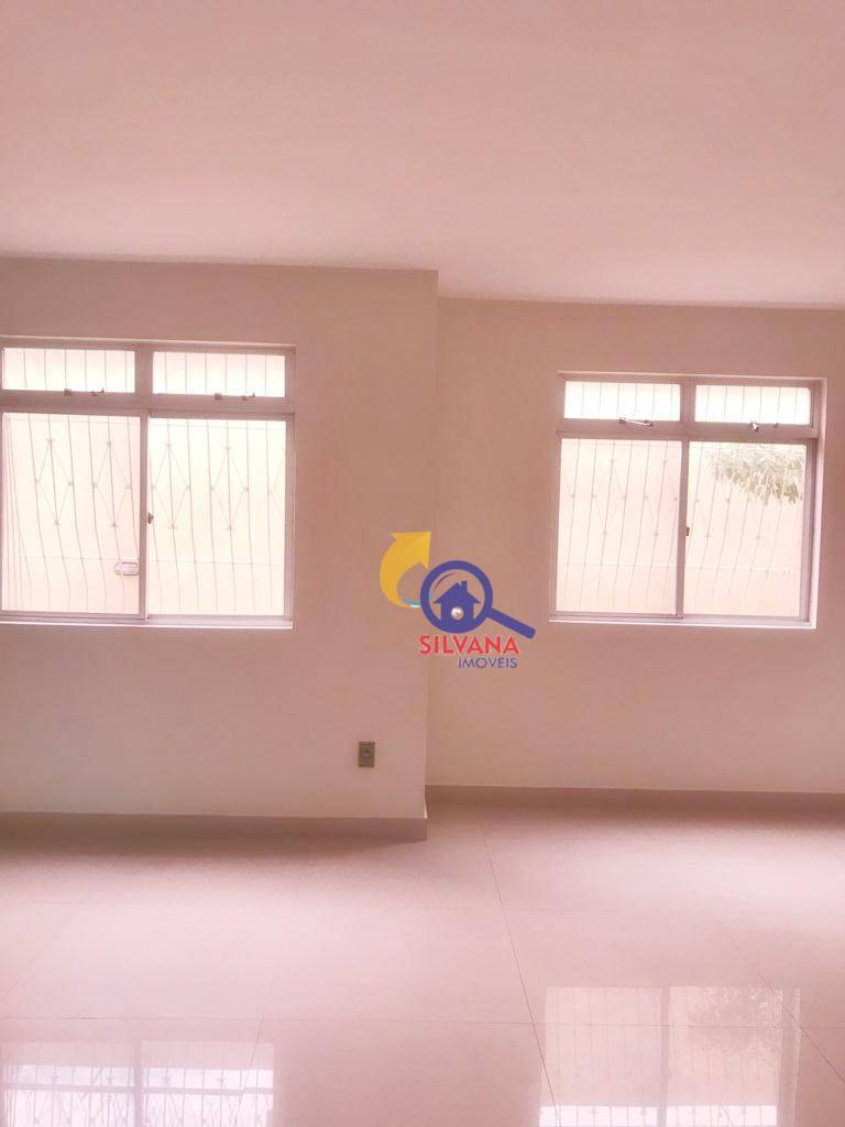 Apartamento para alugar com 3 quartos, 120m² - Foto 4