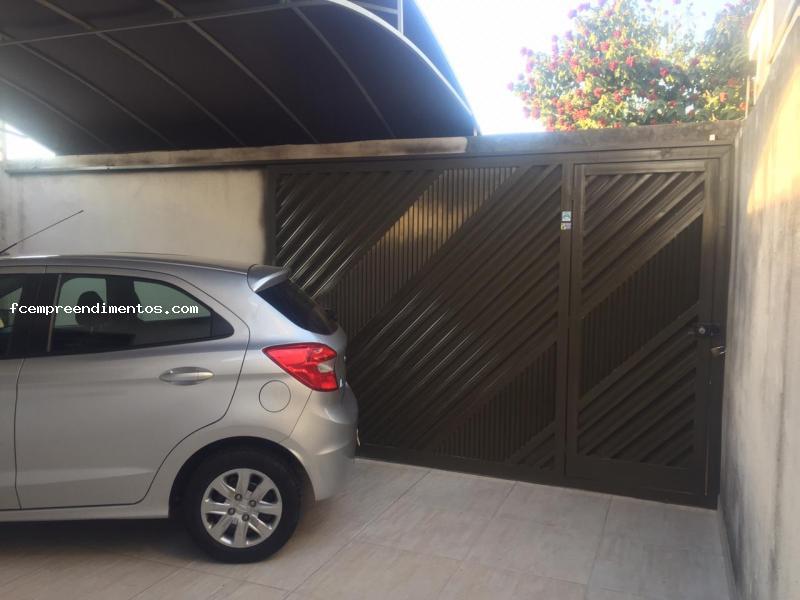 Sobrado à venda com 2 quartos, 140m² - Foto 1