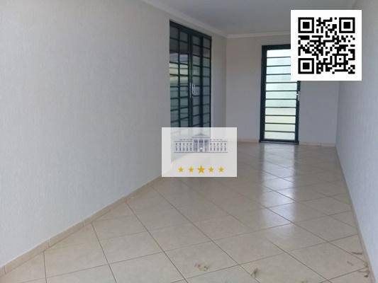 Casa à venda com 3 quartos, 270m² - Foto 1