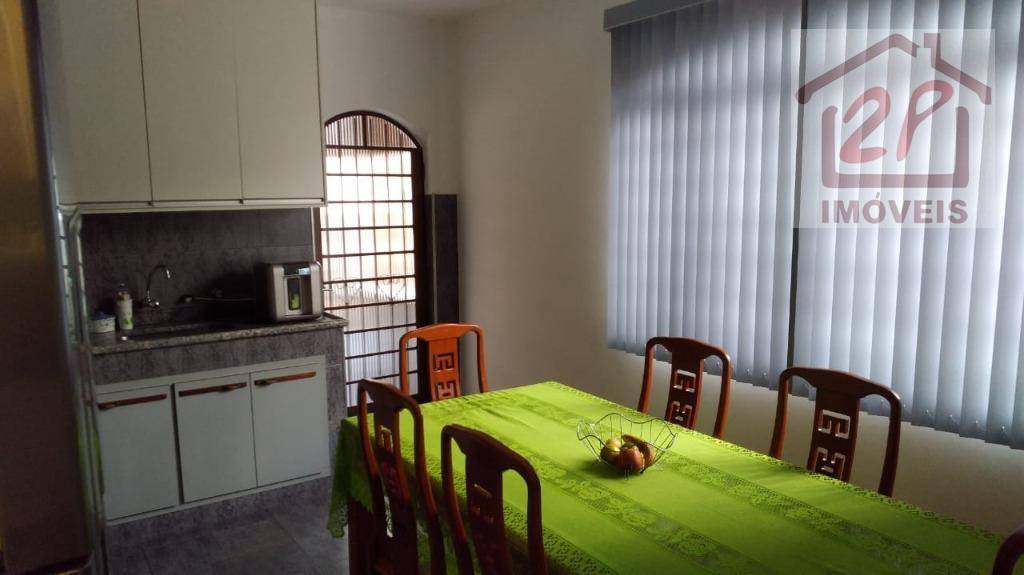 Sobrado à venda com 3 quartos, 161m² - Foto 2