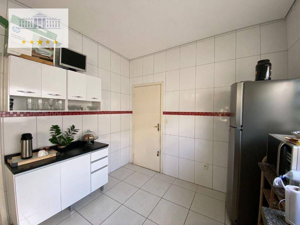 Casa à venda com 3 quartos, 200m² - Foto 5