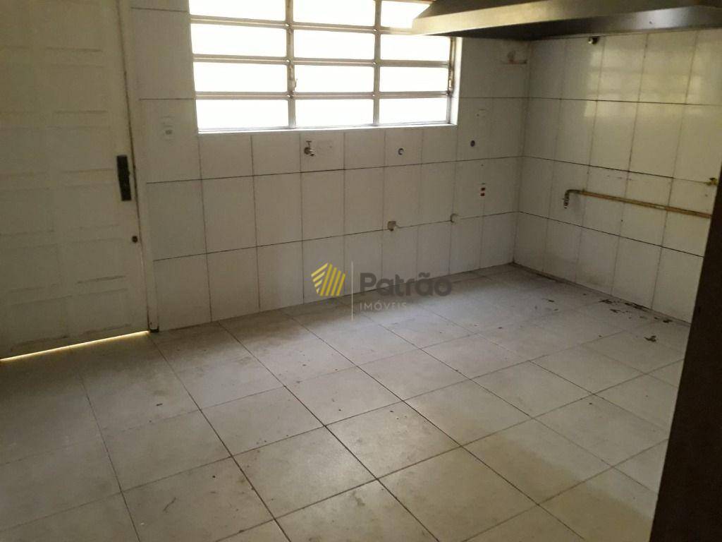 Sobrado à venda com 3 quartos, 192m² - Foto 2