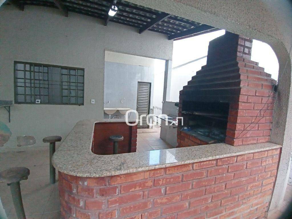 Sobrado à venda com 2 quartos, 290m² - Foto 12