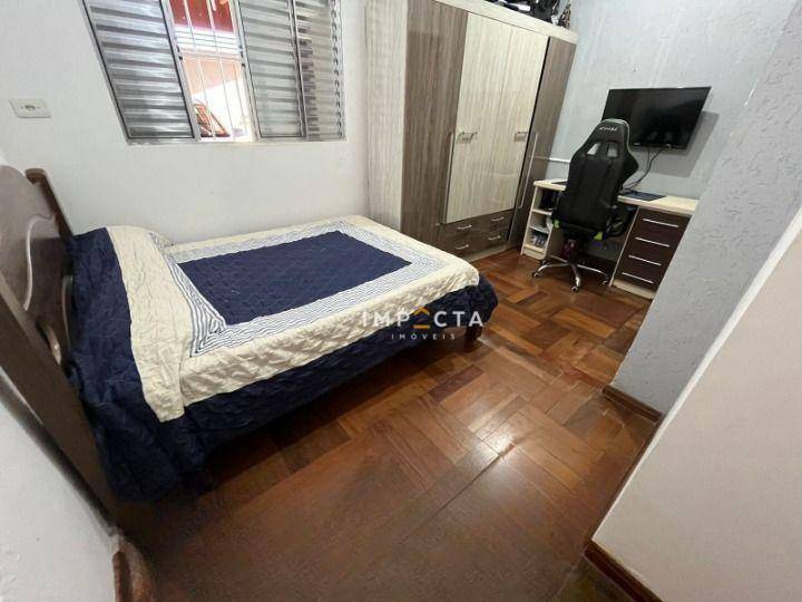 Casa à venda com 3 quartos, 197m² - Foto 4