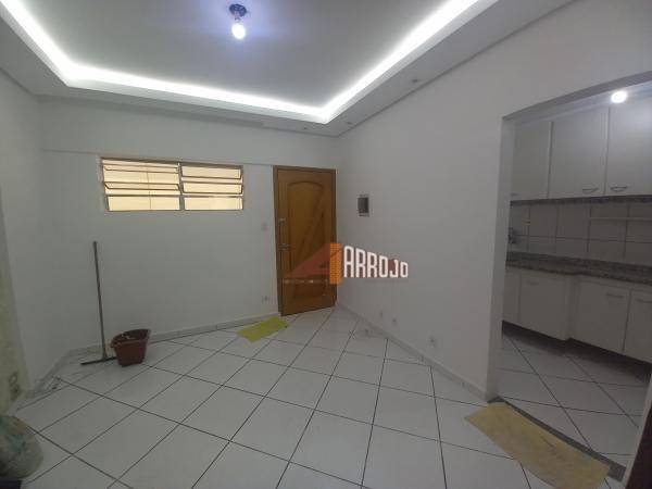 Apartamento à venda com 1 quarto, 36m² - Foto 1