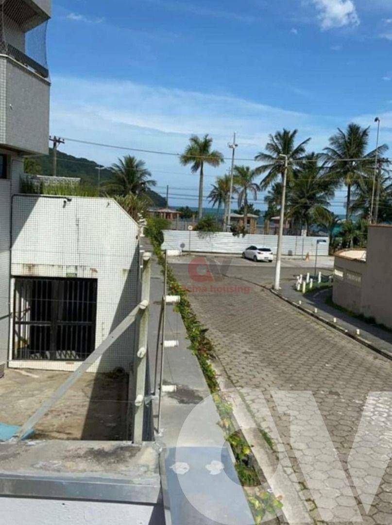 Casa à venda com 4 quartos, 200m² - Foto 3