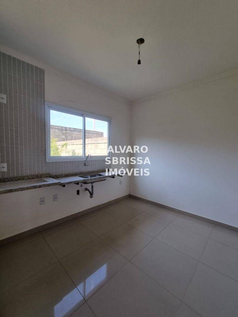 Casa à venda com 3 quartos, 88m² - Foto 12