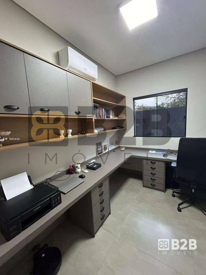 Casa à venda com 3 quartos, 300m² - Foto 21