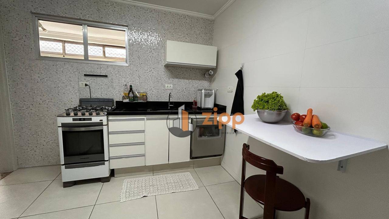 Apartamento à venda com 2 quartos, 70m² - Foto 17