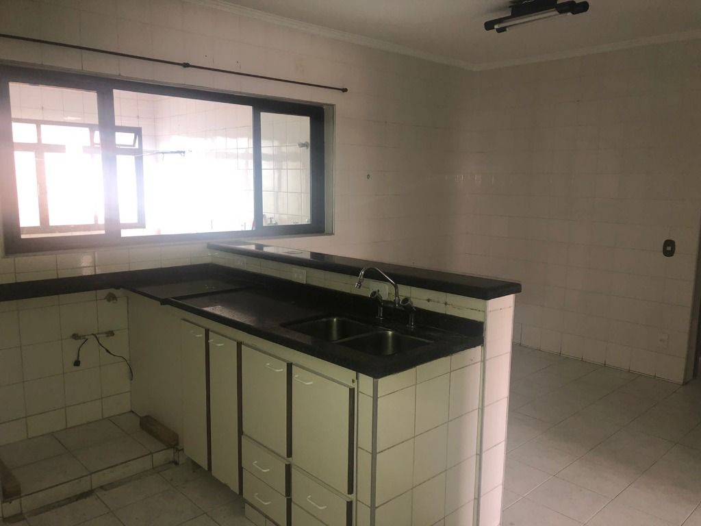 Apartamento à venda com 3 quartos, 190m² - Foto 14