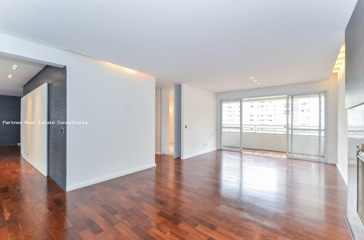 Apartamento à venda com 3 quartos, 236m² - Foto 2