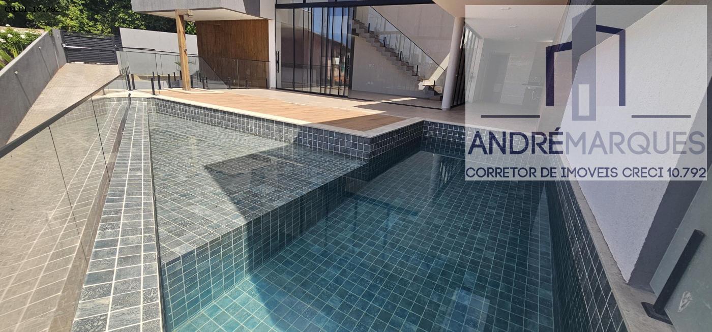 Casa de Condomínio à venda com 4 quartos, 393m² - Foto 2