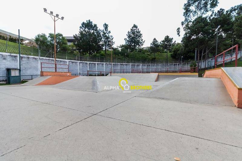 Casa de Condomínio para alugar com 4 quartos, 395m² - Foto 23