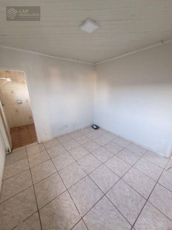Casa para alugar com 3 quartos, 120m² - Foto 16
