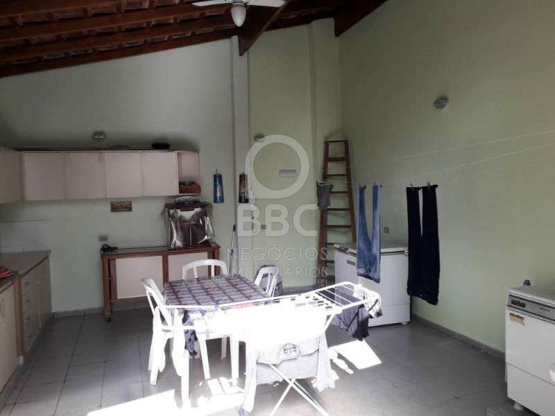 Casa à venda com 3 quartos, 190m² - Foto 17