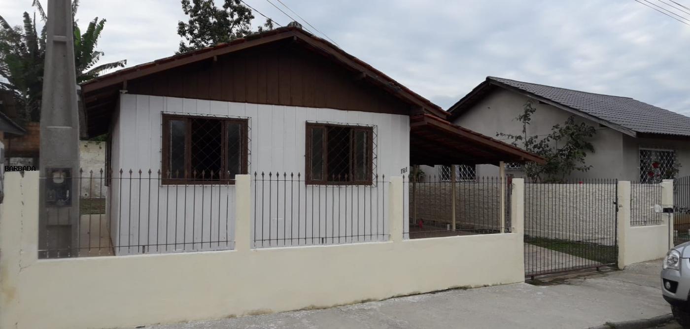 Casa à venda com 2 quartos, 100m² - Foto 1