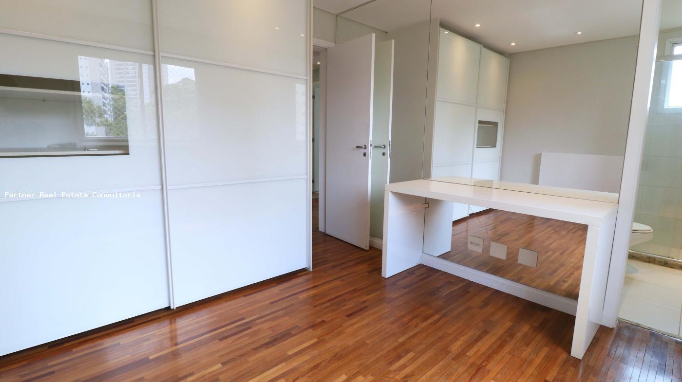 Apartamento à venda com 4 quartos, 223m² - Foto 23