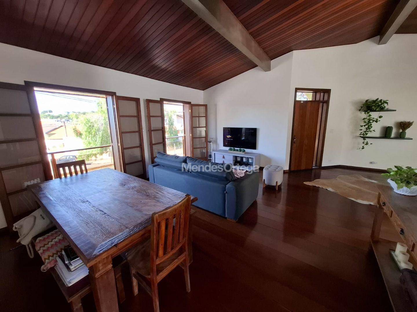 Casa, 3 quartos, 247 m² - Foto 4
