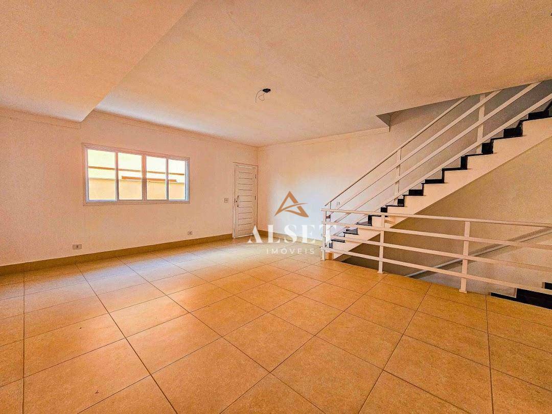 Casa de Condomínio à venda com 3 quartos, 200m² - Foto 4