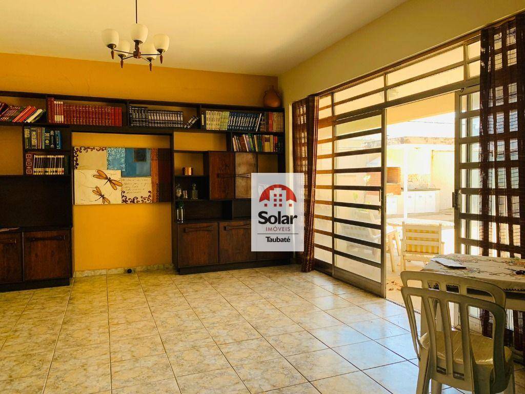 Casa à venda com 3 quartos, 260m² - Foto 3