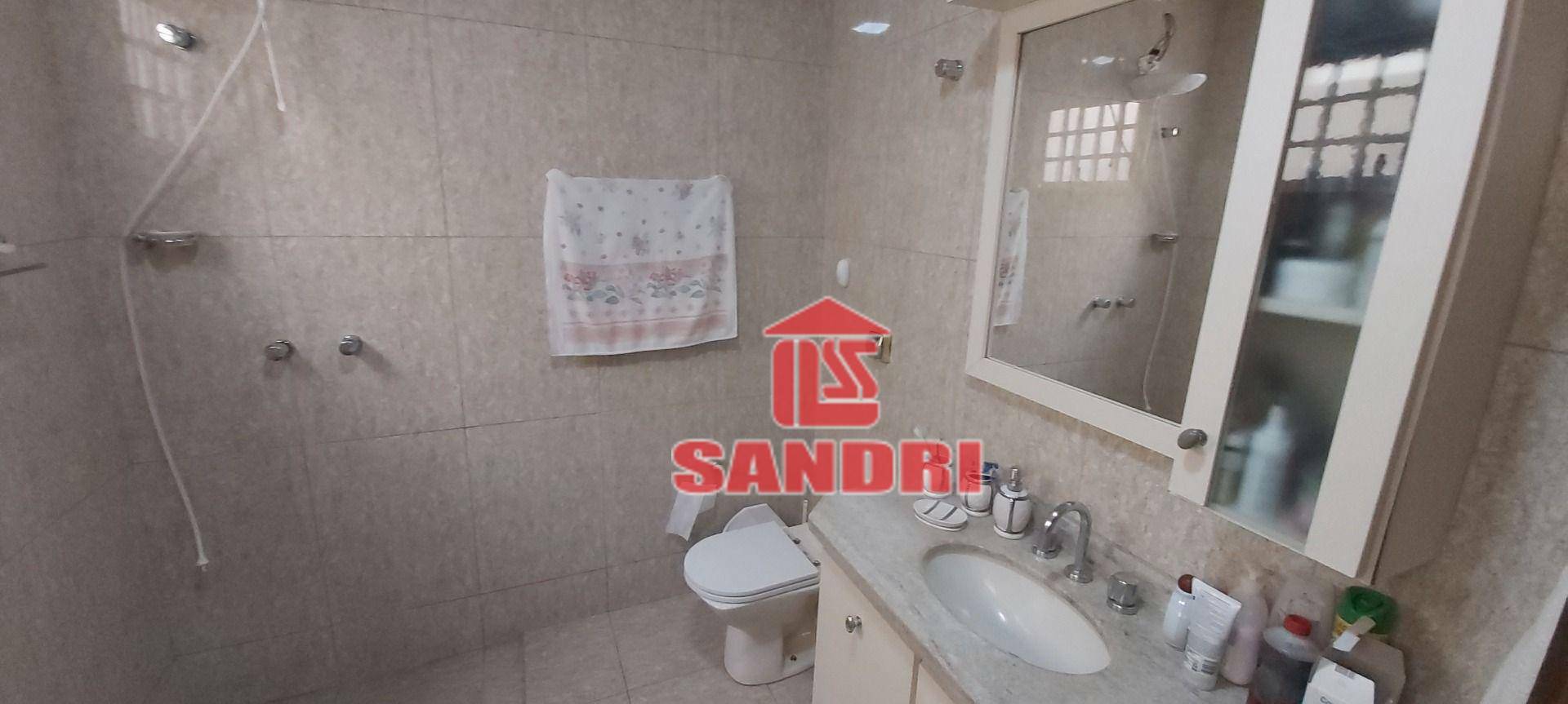 Casa à venda e aluguel com 4 quartos, 205m² - Foto 33