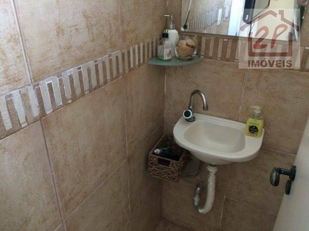 Casa à venda com 3 quartos, 200m² - Foto 8