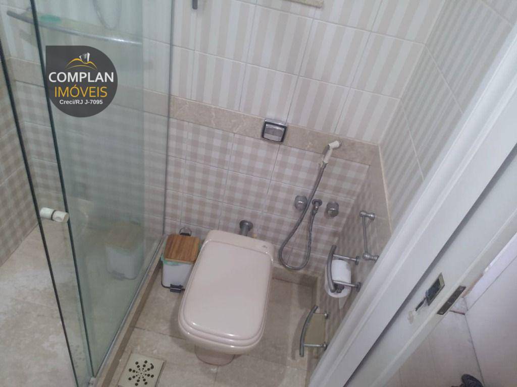 Apartamento à venda com 3 quartos, 200m² - Foto 16