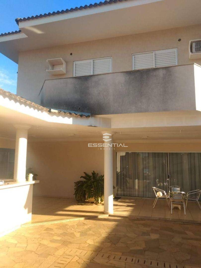 Casa de Condomínio à venda com 4 quartos, 328m² - Foto 2