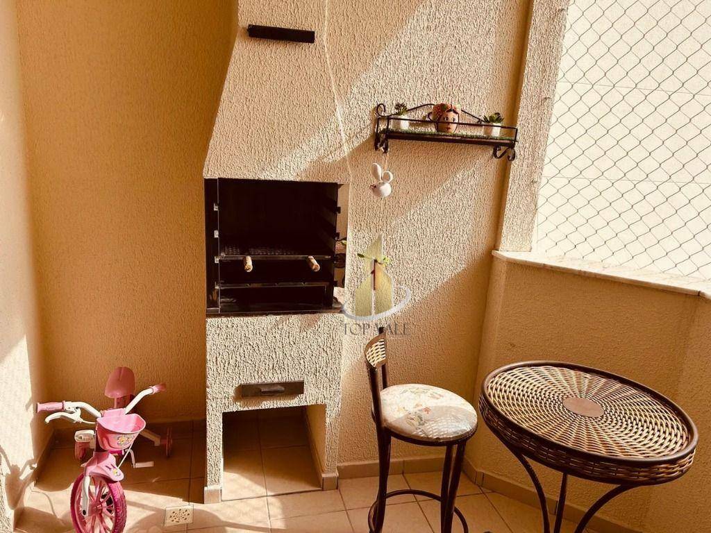 Apartamento à venda com 3 quartos, 74m² - Foto 4