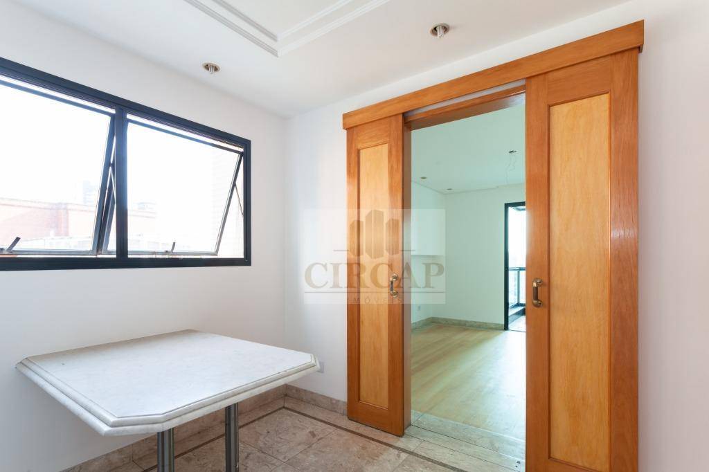 Apartamento à venda e aluguel com 4 quartos, 220m² - Foto 6