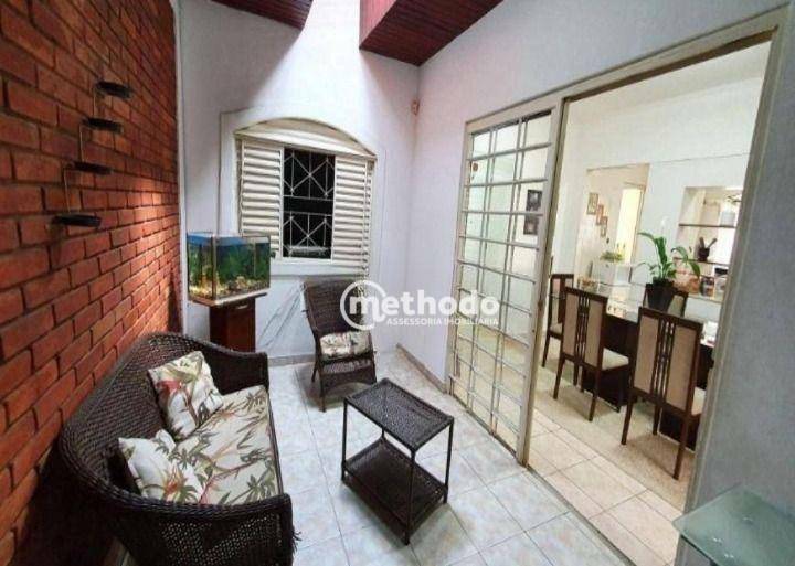 Casa à venda com 3 quartos, 210m² - Foto 5