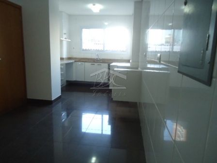 Apartamento à venda com 4 quartos, 175m² - Foto 7